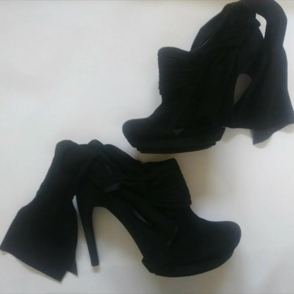 platform ankle booties with tie on the side (reposh)